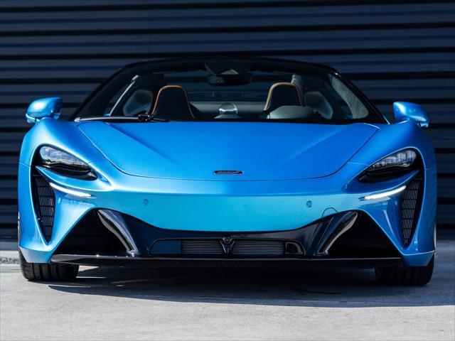 new 2025 McLaren Artura car, priced at $320,808