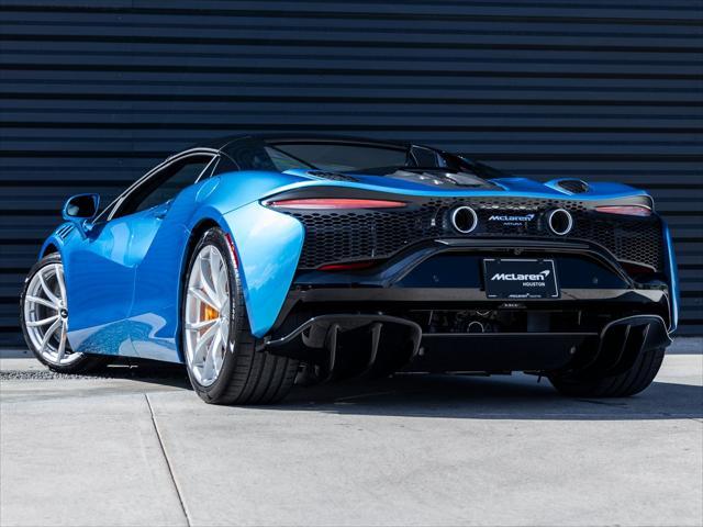 new 2025 McLaren Artura car, priced at $320,808