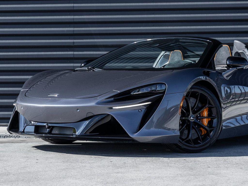 used 2025 McLaren Artura car, priced at $289,998