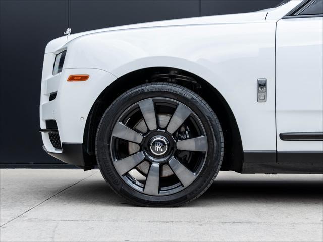 used 2022 Rolls-Royce Cullinan car, priced at $329,998