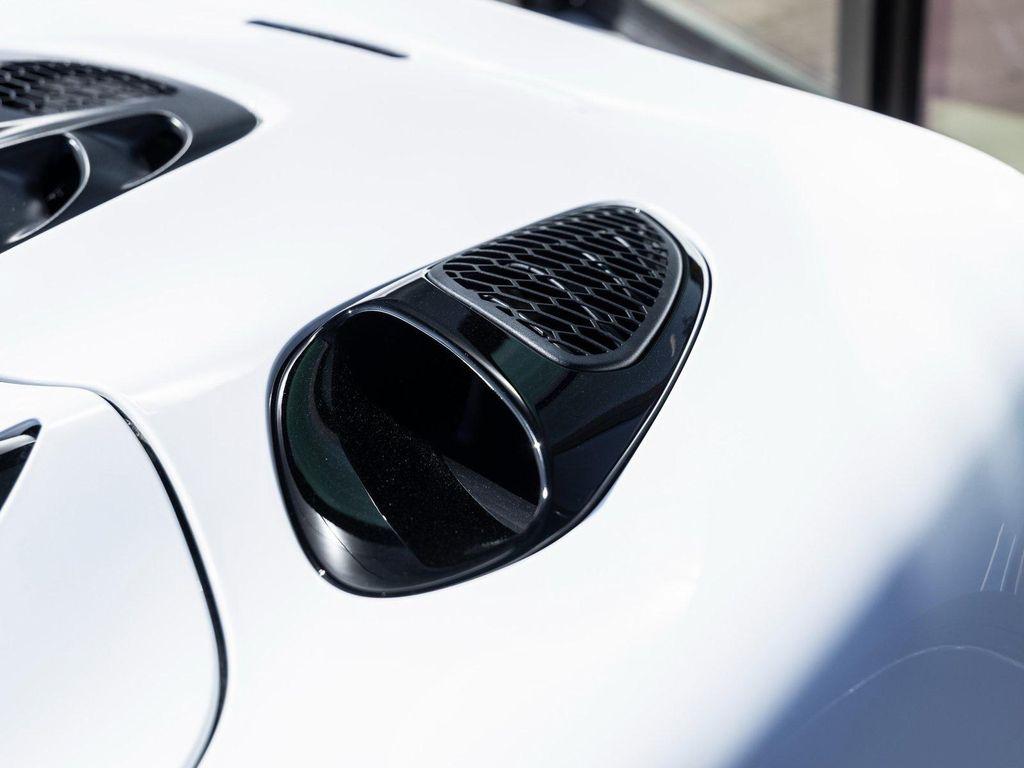 new 2025 McLaren Artura car, priced at $307,308