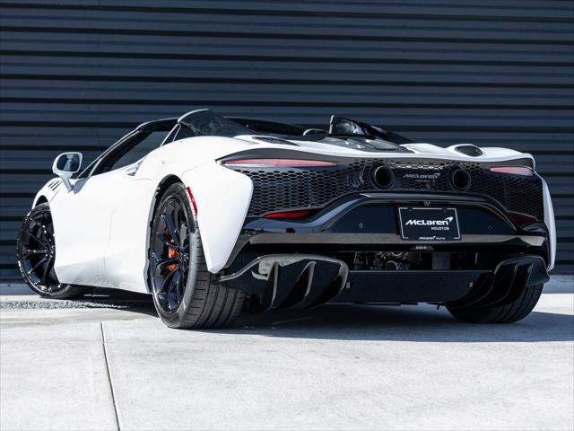 new 2025 McLaren Artura car, priced at $325,308