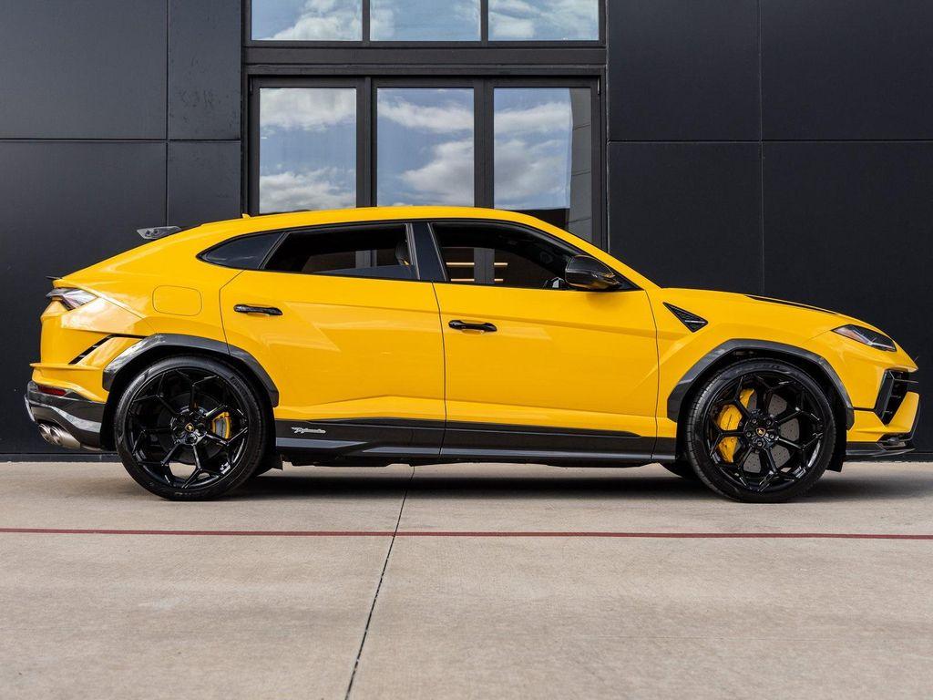 used 2023 Lamborghini Urus car, priced at $289,998