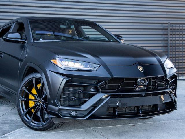 used 2021 Lamborghini Urus car, priced at $199,998