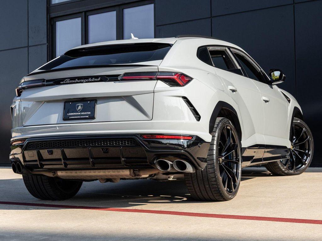 used 2021 Lamborghini Urus car, priced at $189,998