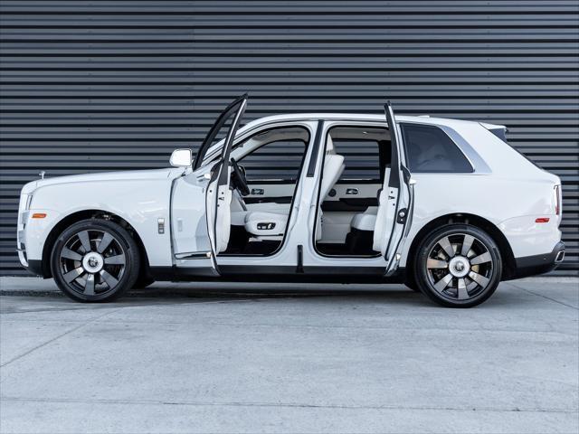 used 2023 Rolls-Royce Cullinan car, priced at $319,998