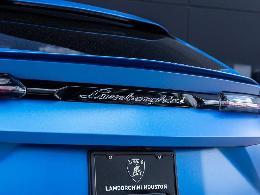 used 2021 Lamborghini Urus car, priced at $197,998
