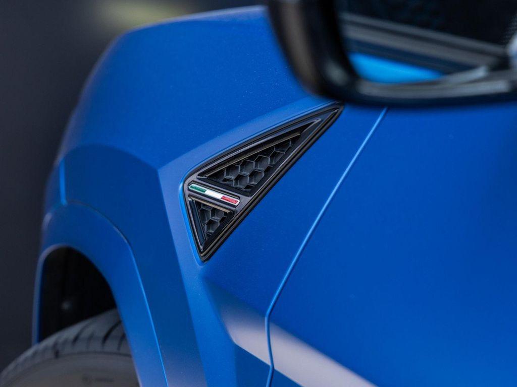 used 2021 Lamborghini Urus car, priced at $197,998