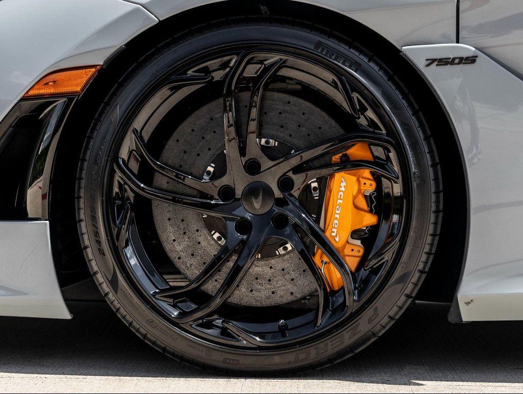 new 2025 McLaren 750S car, priced at $433,853