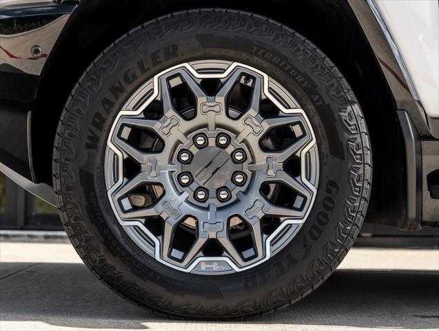 used 2025 GMC HUMMER EV Pickup car, priced at $89,998