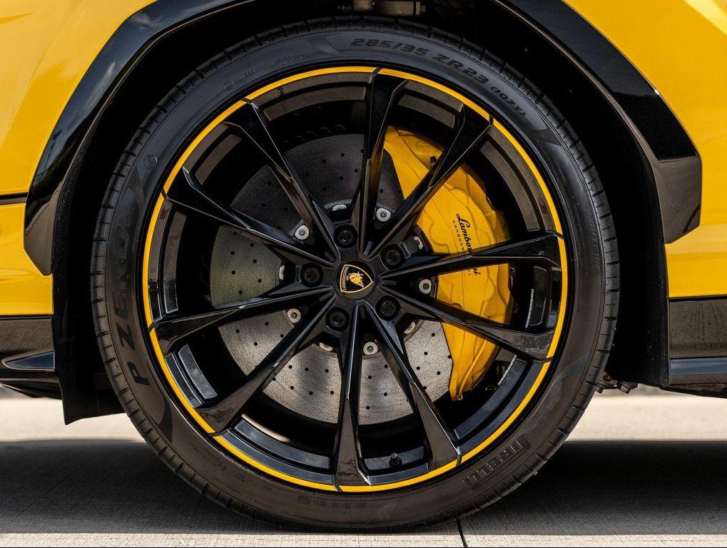 used 2023 Lamborghini Urus car, priced at $249,998