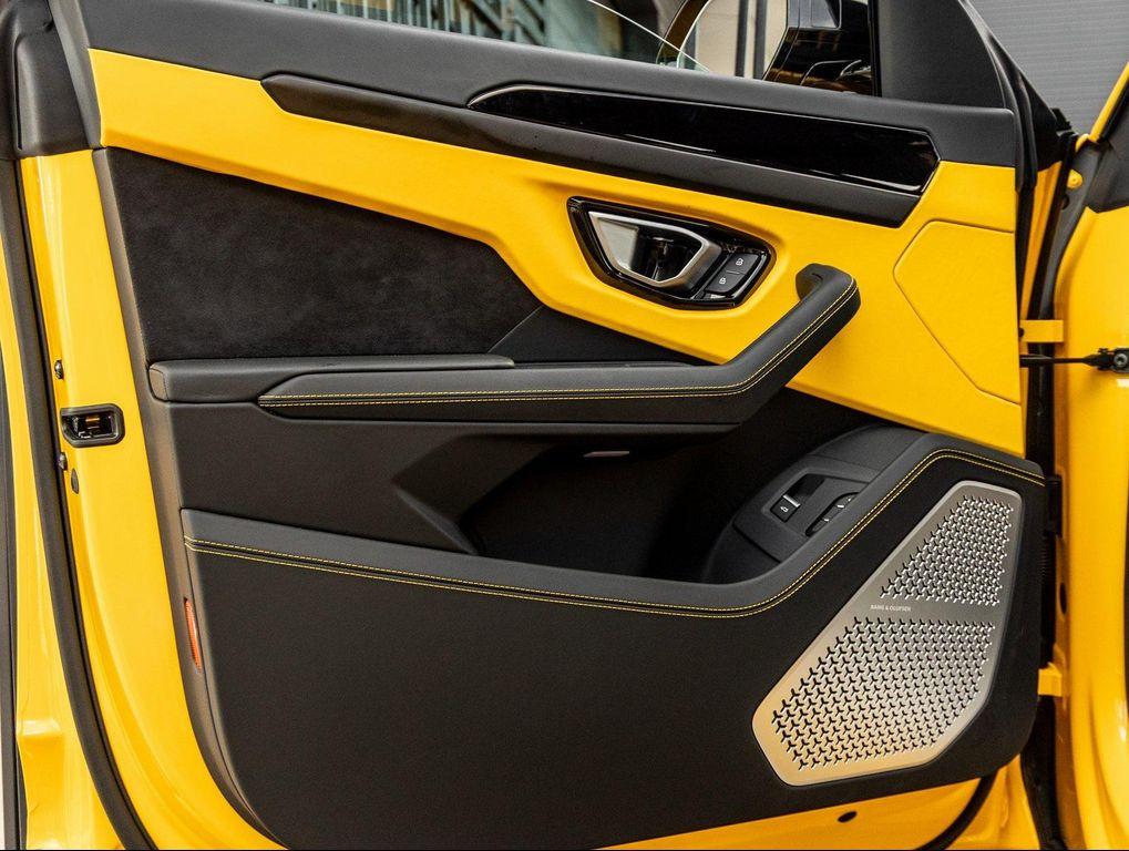 used 2023 Lamborghini Urus car, priced at $249,998