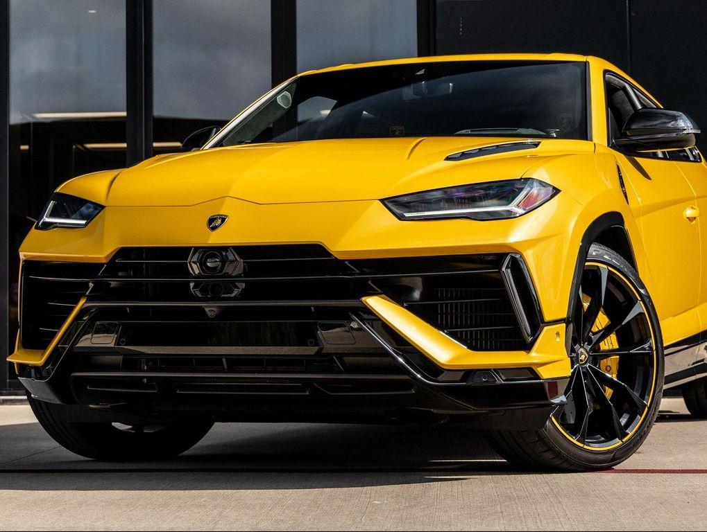 used 2023 Lamborghini Urus car, priced at $249,998