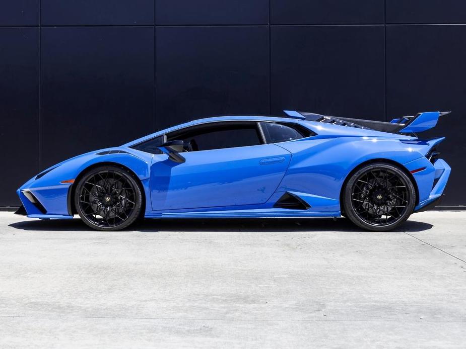 used 2023 Lamborghini Huracan STO car