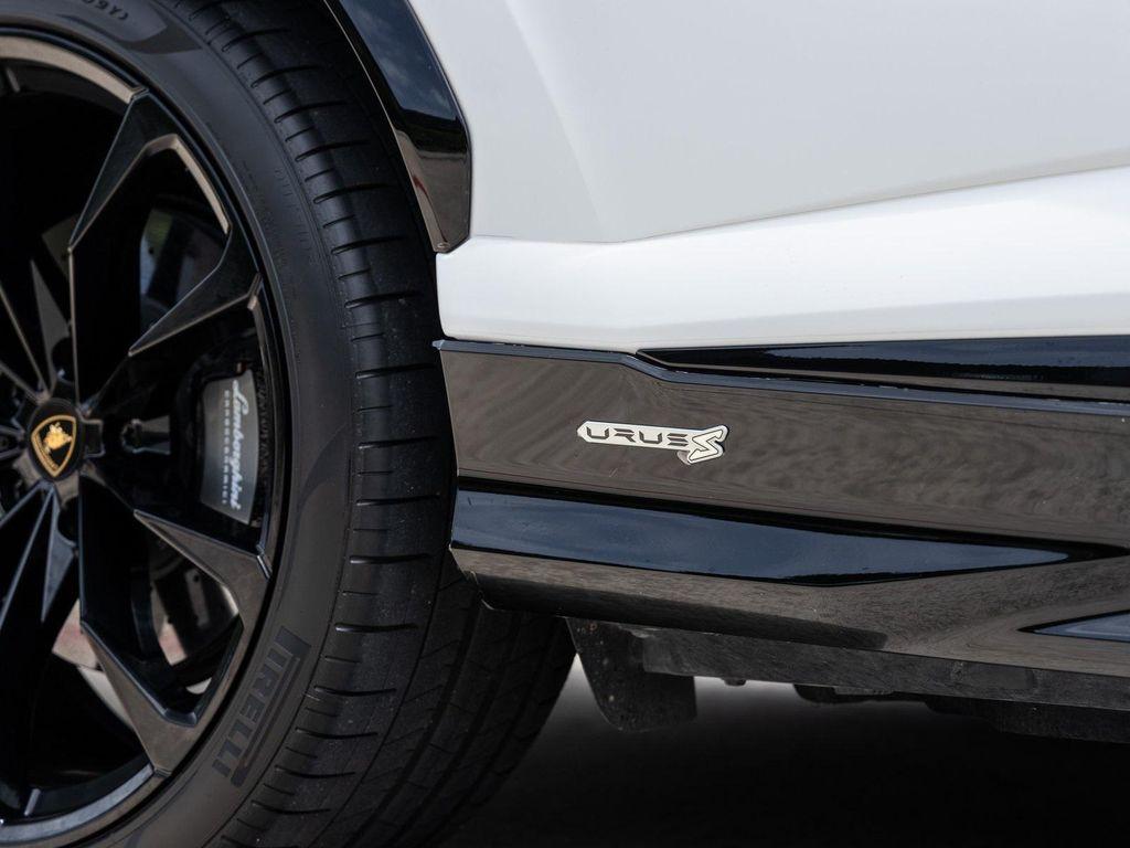 used 2024 Lamborghini Urus car, priced at $259,998