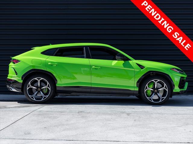 used 2022 Lamborghini Urus car, priced at $219,998