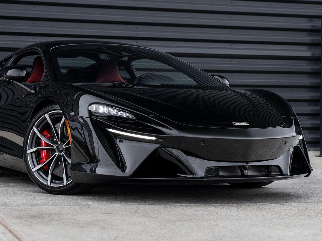 used 2025 McLaren Artura car, priced at $244,998