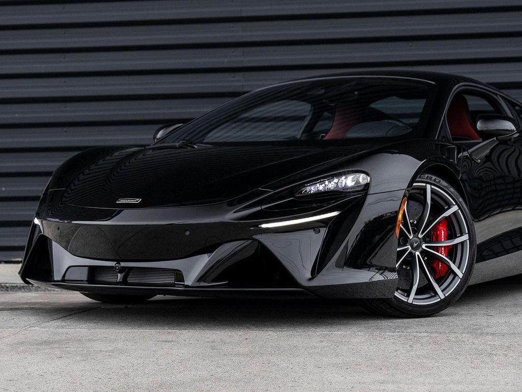 used 2025 McLaren Artura car, priced at $244,998