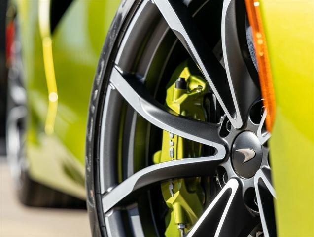 new 2025 McLaren Artura car, priced at $295,908