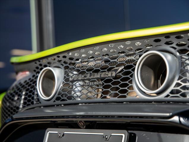 new 2025 McLaren Artura car, priced at $295,908