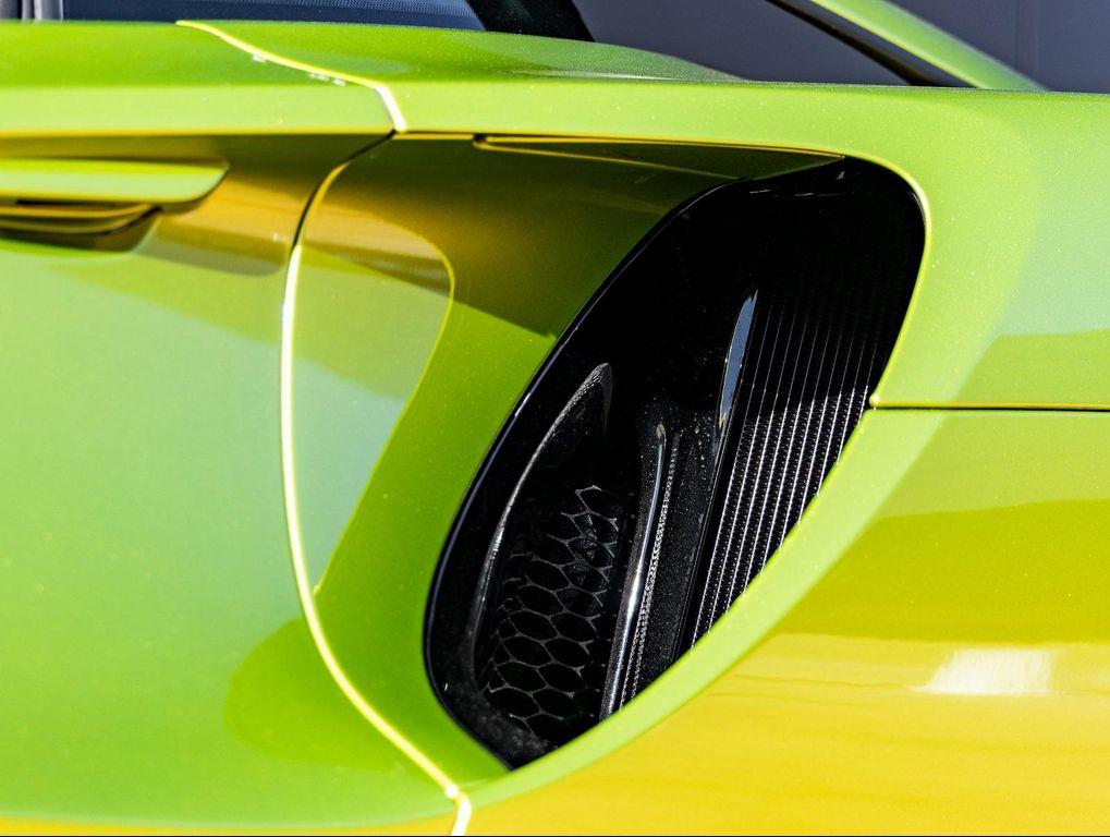 new 2025 McLaren Artura car, priced at $295,908