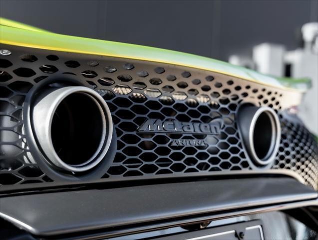 new 2025 McLaren Artura car, priced at $295,908