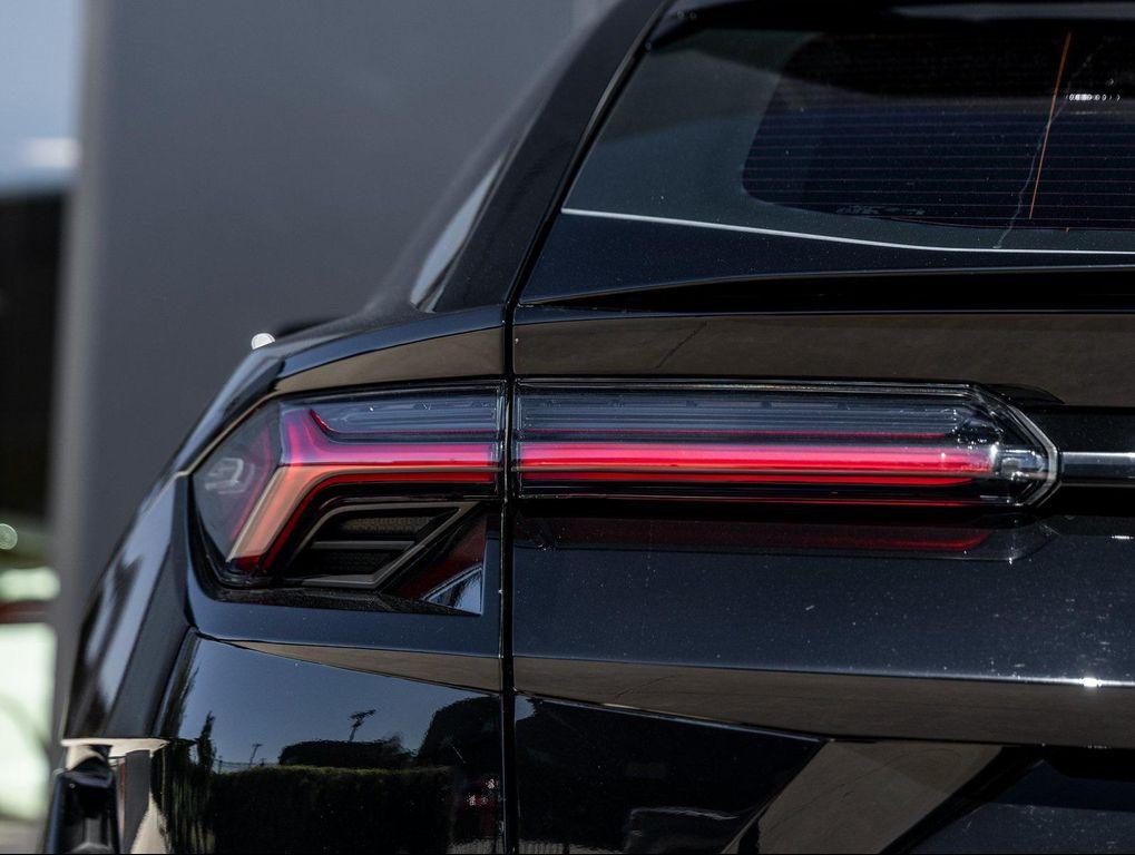 used 2024 Lamborghini Urus car, priced at $254,998