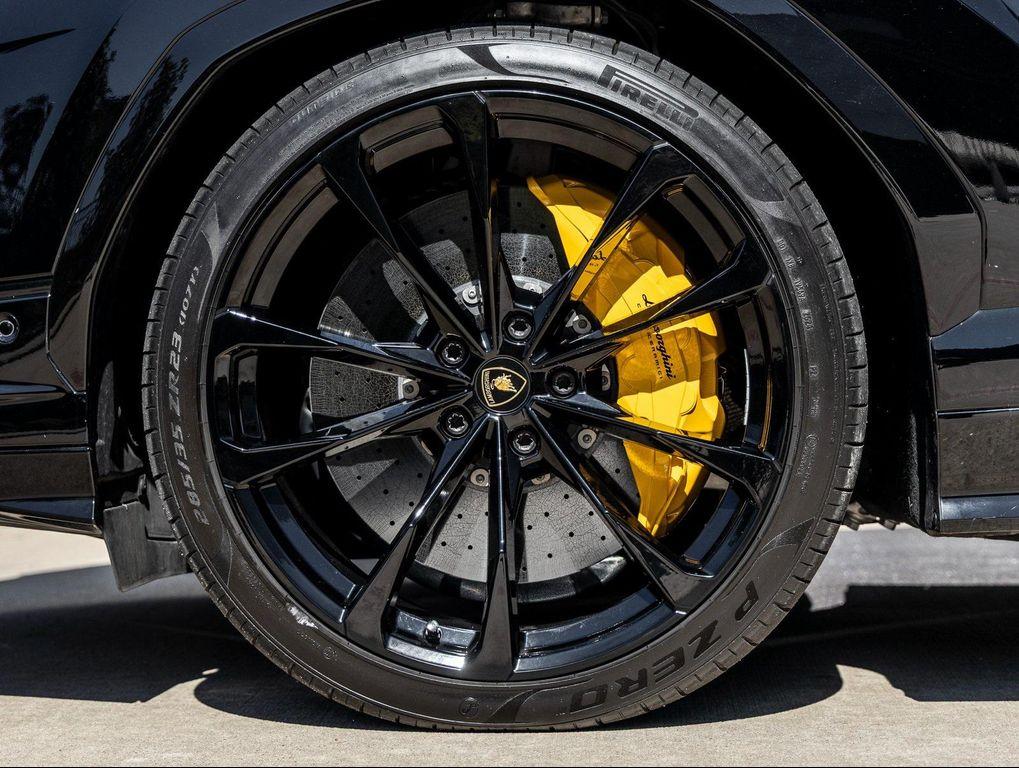 used 2024 Lamborghini Urus car, priced at $254,998