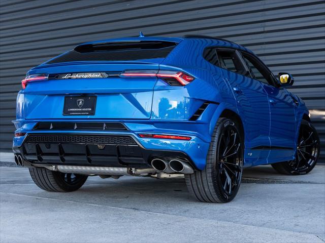 used 2023 Lamborghini Urus car, priced at $259,998