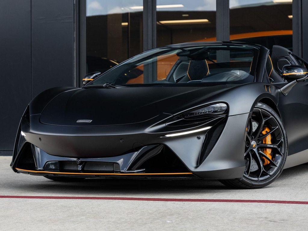 used 2025 McLaren Artura car, priced at $279,998