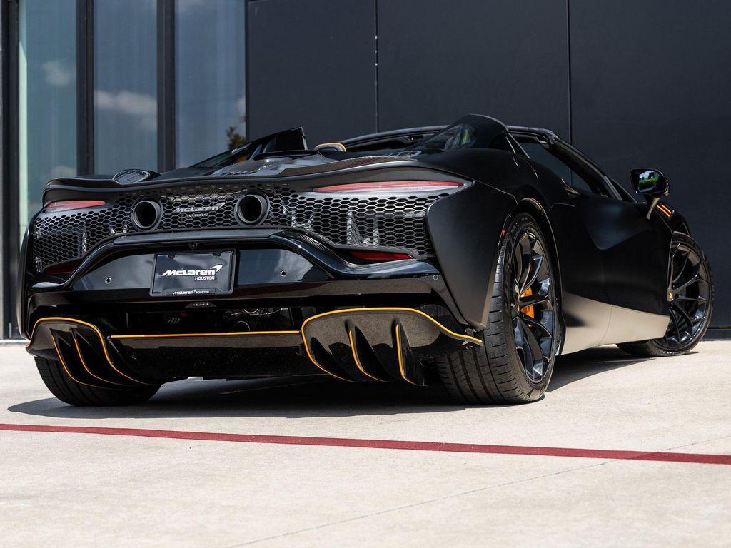 used 2025 McLaren Artura car, priced at $279,998