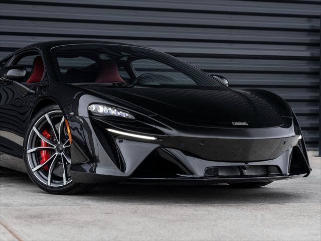 new 2025 McLaren Artura car, priced at $293,250