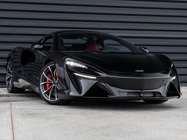 new 2025 McLaren Artura car, priced at $293,250