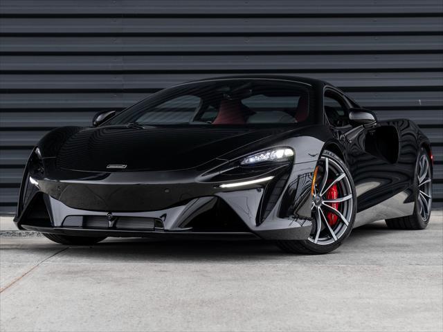 new 2025 McLaren Artura car, priced at $293,250