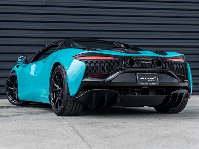 new 2025 McLaren Artura car, priced at $345,818