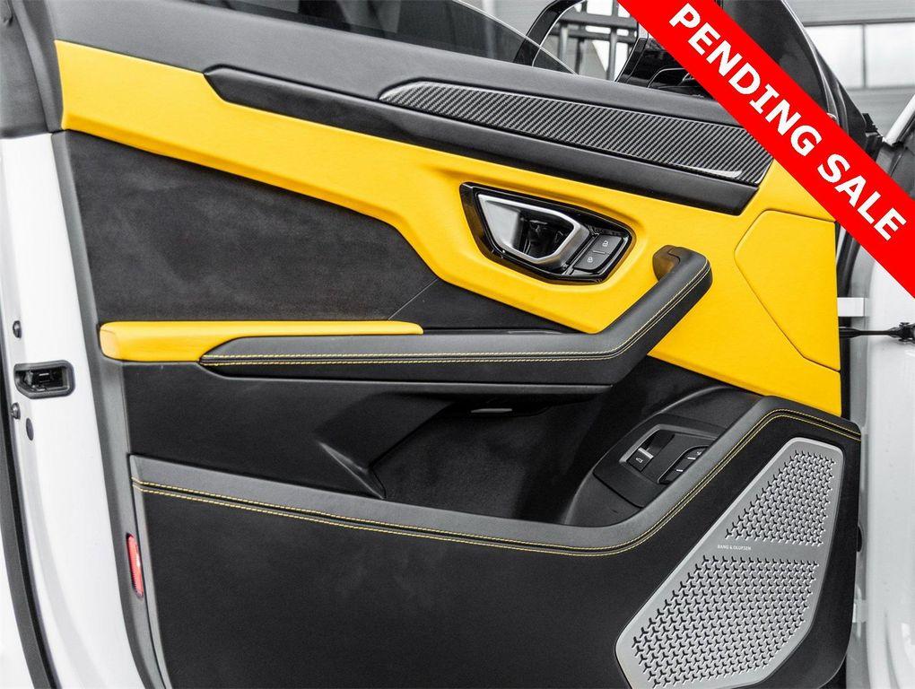 used 2021 Lamborghini Urus car, priced at $194,998