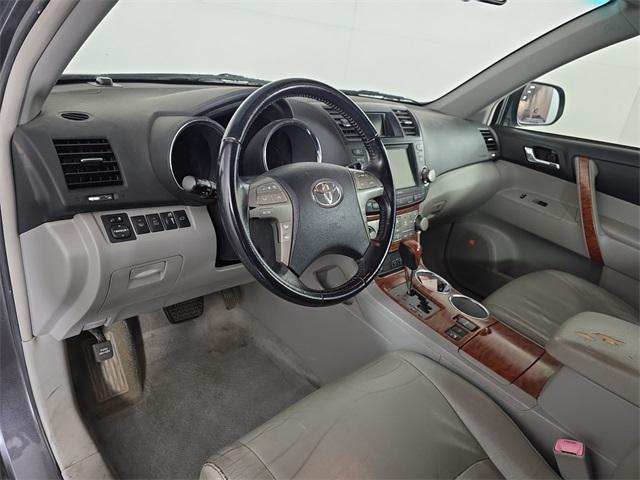 used 2008 Toyota Highlander car, priced at $10,990