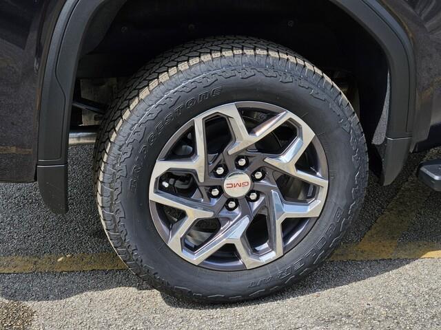new 2025 GMC Sierra 1500 car, priced at $62,884