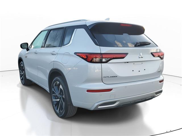 new 2025 Mitsubishi Outlander PHEV car