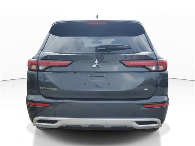 new 2024 Mitsubishi Outlander car