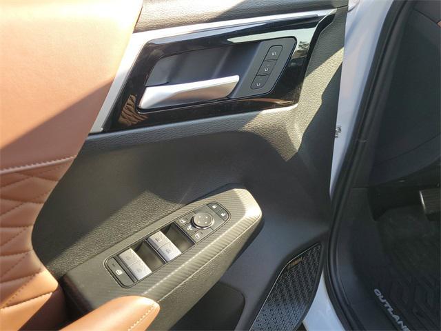 new 2025 Mitsubishi Outlander car, priced at $44,444