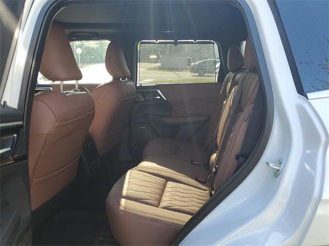 new 2025 Mitsubishi Outlander car, priced at $44,444