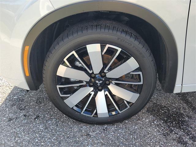 new 2025 Mitsubishi Outlander car, priced at $44,444