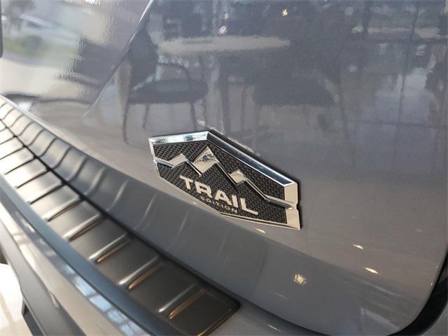 new 2025 Mitsubishi Outlander car, priced at $44,115