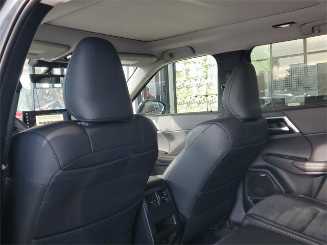 new 2025 Mitsubishi Outlander car, priced at $44,115