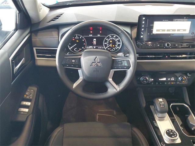new 2025 Mitsubishi Outlander car, priced at $44,115