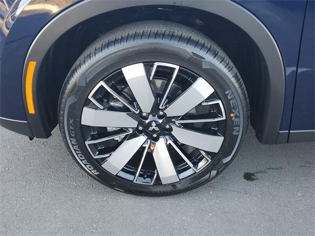 new 2025 Mitsubishi Outlander car, priced at $38,320