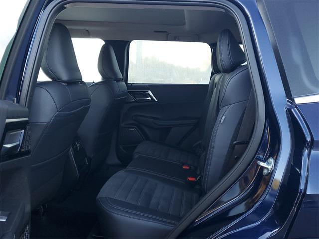 new 2025 Mitsubishi Outlander car, priced at $38,320