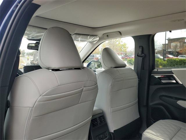 new 2025 Mitsubishi Outlander PHEV car, priced at $49,400