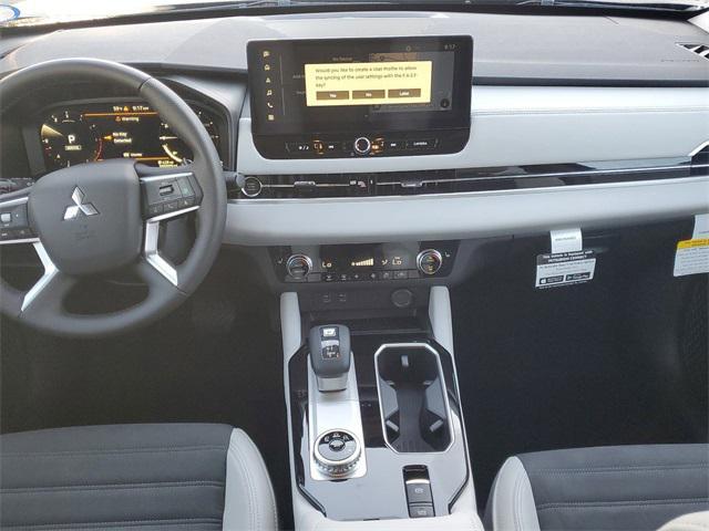 new 2025 Mitsubishi Outlander car, priced at $38,645